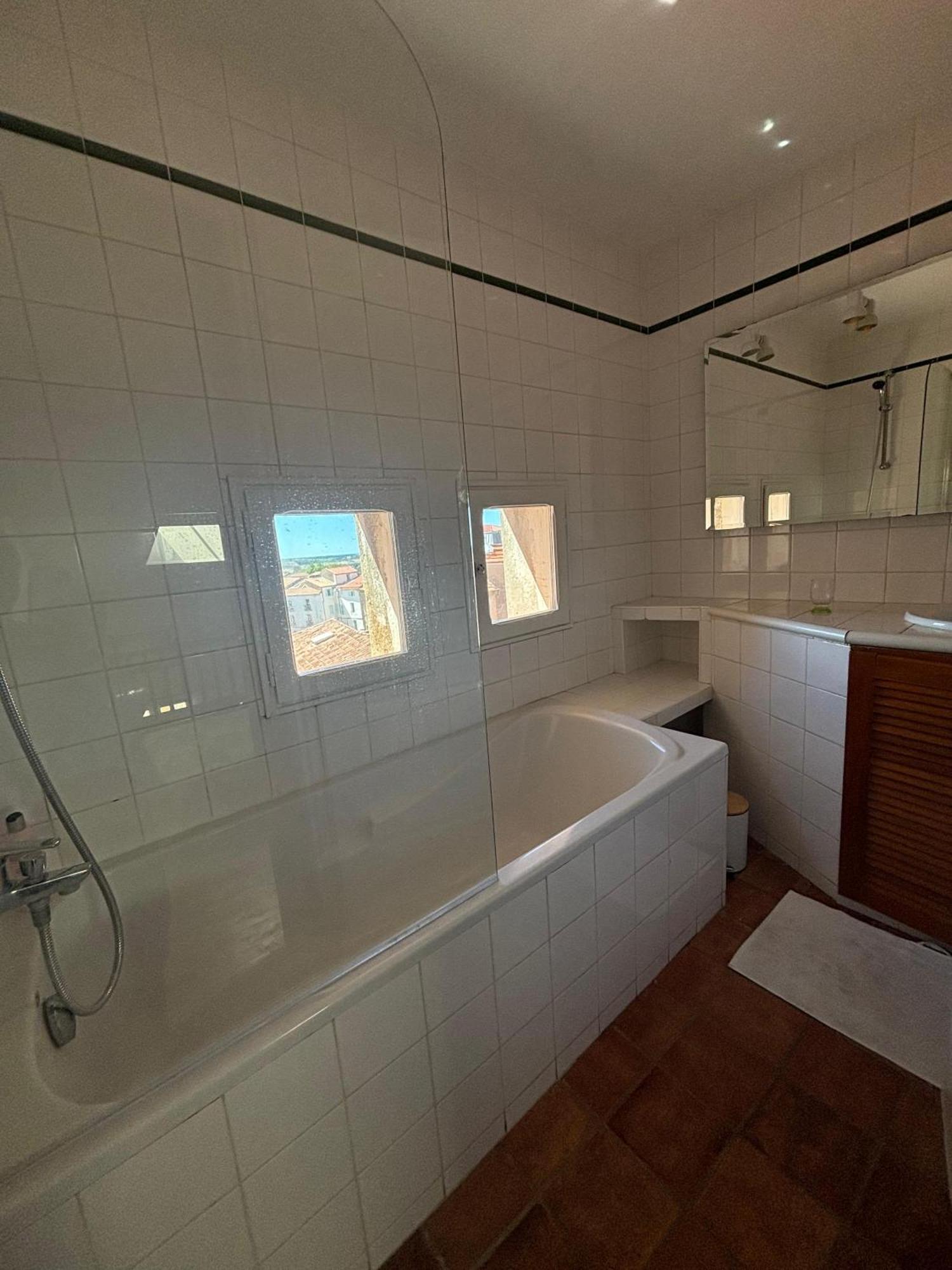 L'Appartement Des Trois Six Béziers Esterno foto