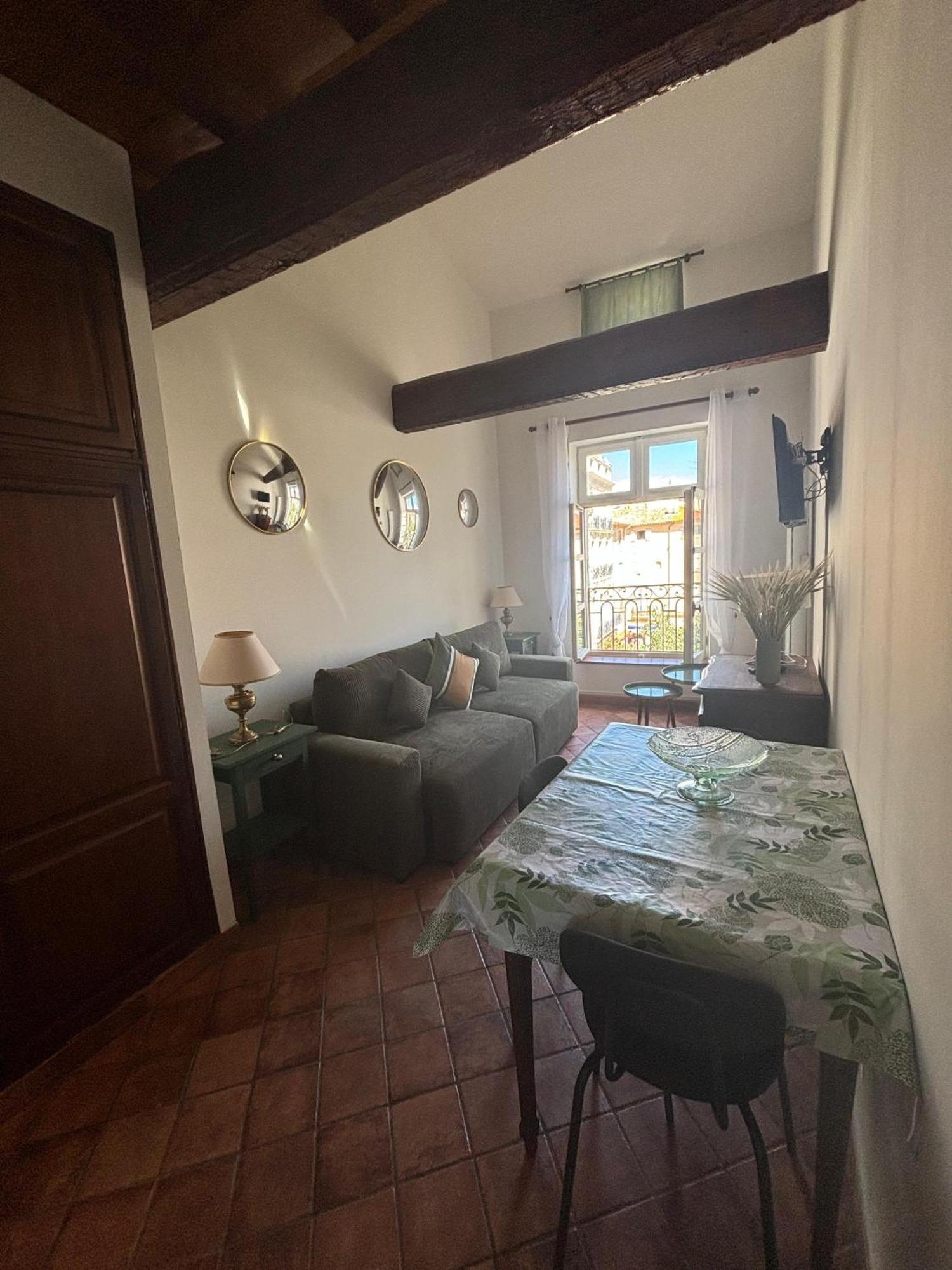 L'Appartement Des Trois Six Béziers Esterno foto